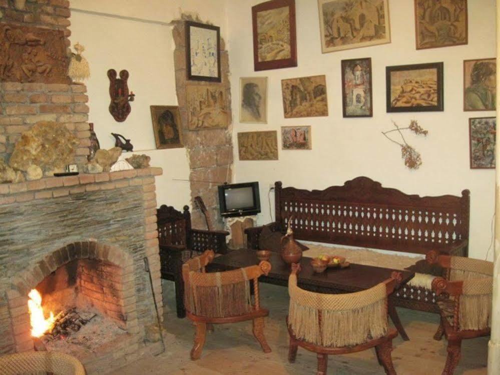 Guest House Gallery Oni Εξωτερικό φωτογραφία